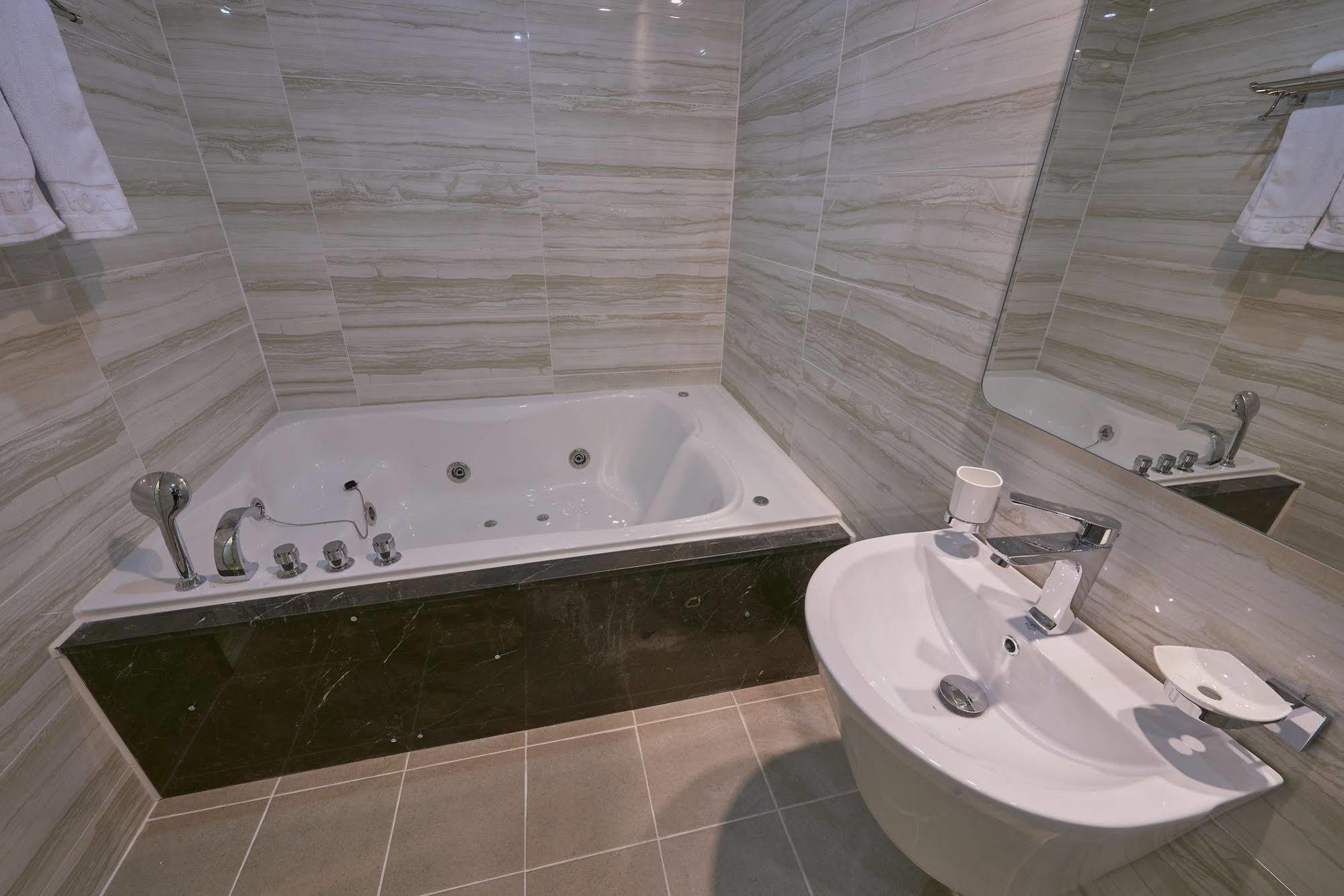 Dubai Hotel Gwangju Metropolitan City Eksteriør bilde